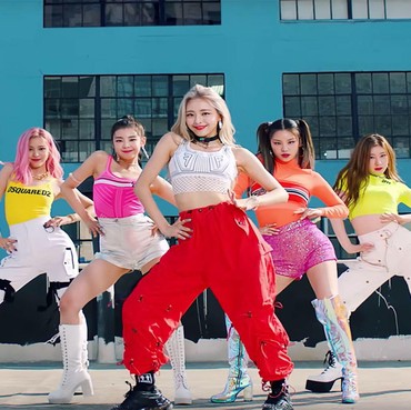 Lirik Lagu Icy - ITZY