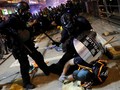 Polisi Hong Kong Tangkap 20 Orang Lebih terkait Demo Ricuh