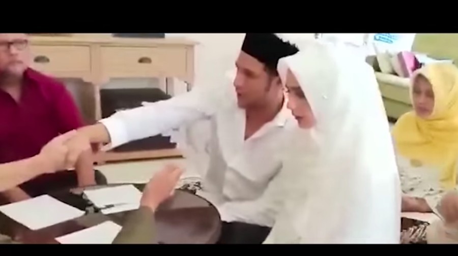 Ammar Zoni dan Irish Bella membuat pengakuan yang mengejutkan soal pernikahan mereka.