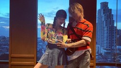 Mesranya Liburan HyunA dan E'dawn di Bangkok