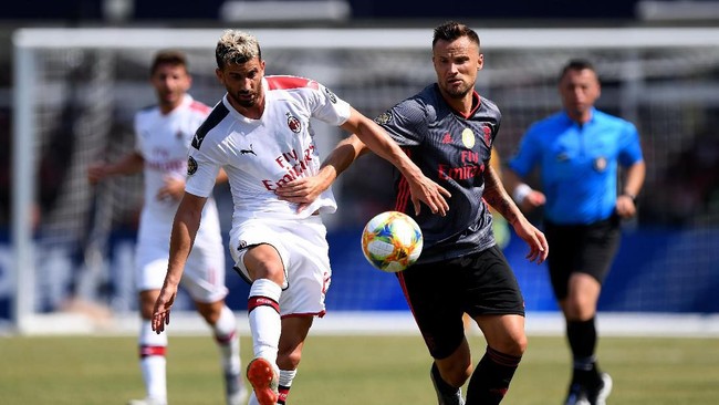Benfica berhasil mengalahkan AC Milan dalam ajang International Champions Cup lewat gol yang diciptakan oleh Adel Taarabt.