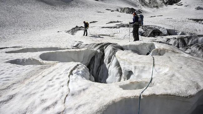 Usai Corona, Virus Dalam Es 15 Ribu Tahun Ditemukan di Tibet