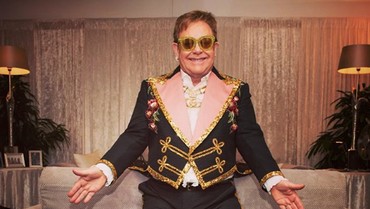 img-title Reaksi Elton John Namanya Disebut dalam Lirik Lagu Baru BTS