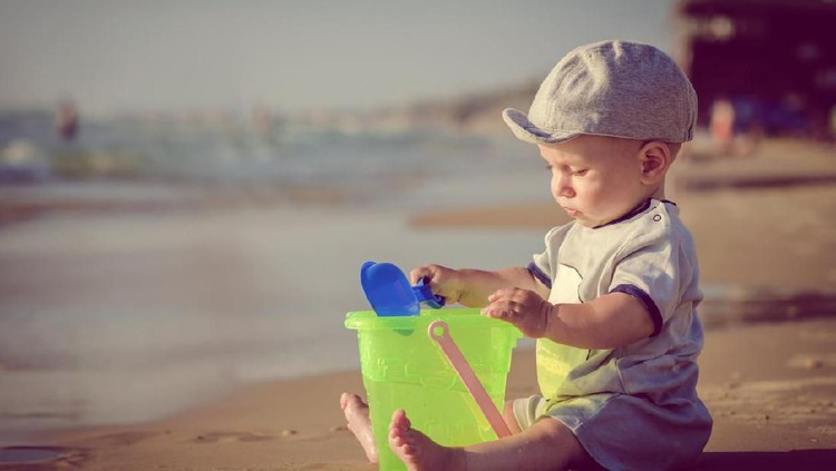 Nama bayi laki-laki unik terinspirasi lautan bisa dijadikan alternatif ketika Bunda dan Ayah memilih nama buat si jagoan kecil.