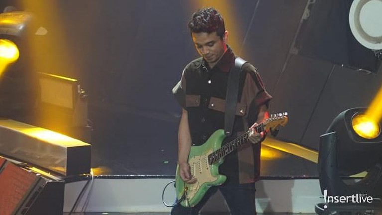 Aksi Panggung Para Musisi di HUT Insert ke-16 Perayaan hari ulang tahun Insert yang ke-16 berlangsung meriah dan megah. Berikut kita intip sejumlah potret para artis yang beraksi di panggung.