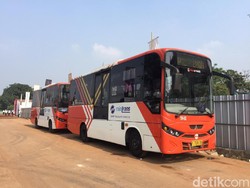Antisipasi Penumpang Bludak di Halte, PT TransJakarta Kirim 5-10 Bus Tambahan