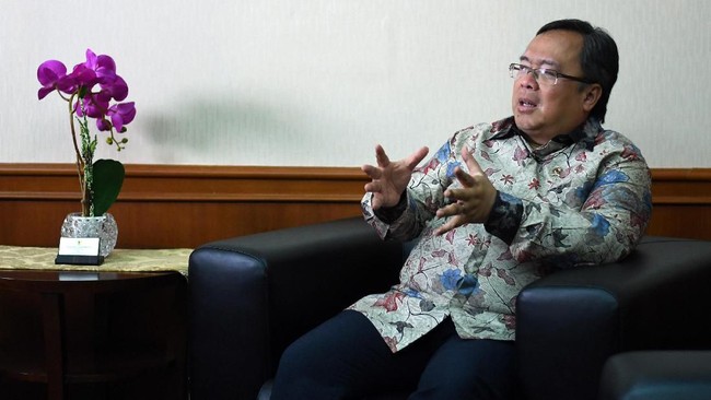 Pemerintah akan segera menawarkan kepada swasta untuk mengelola sejumlah aset negara yang nantinya tak terpakai lagi karena ibu kota negara dipindahkan.