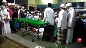 VIDEO: Pria Pura-Pura Meninggal di Ponpes Sampang