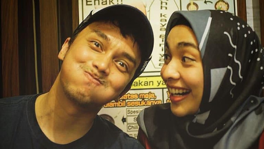 Selamat, Tika Bravani Melahirkan Anak Pertama Tika Bravani resmi jadi ibu setelah anak pertamanya dari Dimas Aditya lahir.