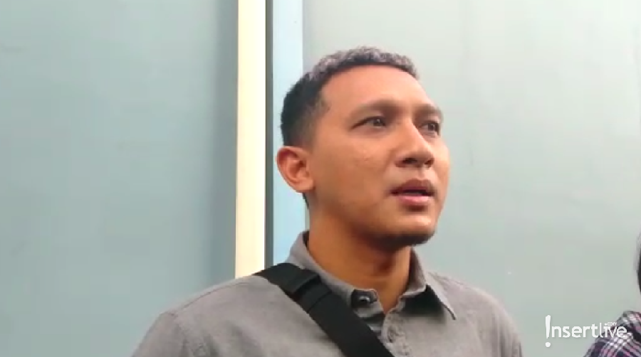 Anak Nunung, Bagus, mengaku sedih melihat sang ibu tidur di kasur tipis.