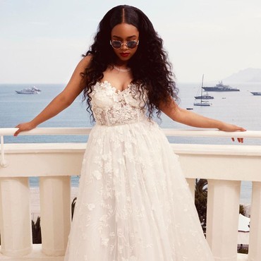 Lirik Lagu 21 - H.E.R