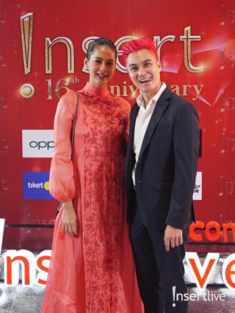Gaya & Tema Unik Para Selebritas Indonesia di HUT Insert ke-16 Gaya dan tema unik yang dipilih oleh para tamu undangan di acara HUT Insert yang ke-16.