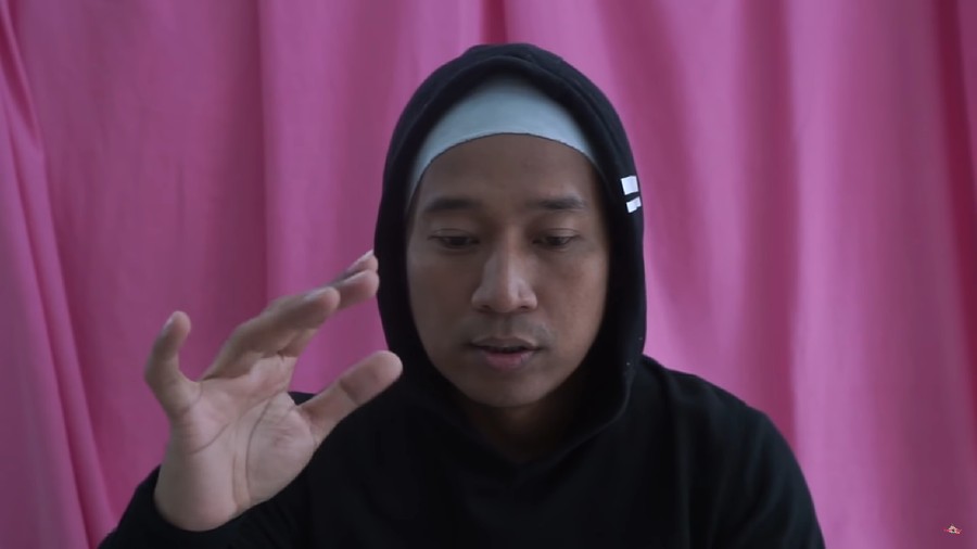 Beberapa publik figur ikut membuat pernyataan 'saya pamit', mirip dengan Ria Ricis.
