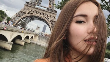 Foto 'Polos' Ayu Ting Ting Jadi Sorotan