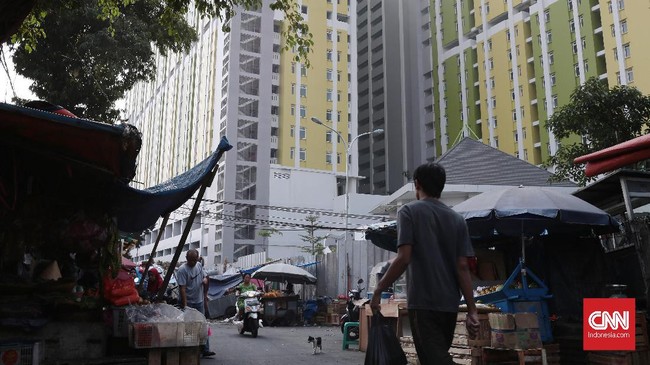 Pemprov DKI diminta kembali membangun Rumah Susun di atas pasar seperti Rumah Susun Pasar rumput untuk menghemat anggaran pengadaan tanah. 
