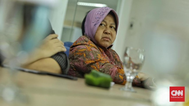 Wali Kota Surabaya Tri Rismaharini menyatakan bersedia mengisi posisi menteri sosial apabila diperintah langsung Ketua Umum PDIP Megawati Soekarnoputri.