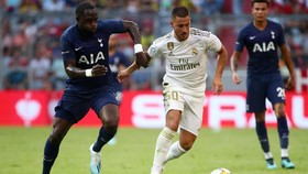 Hazard Resmi Kenakan Nomor Ronaldo di Madrid