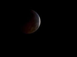 NASA Berburu Air di Bulan Pakai Sinar Laser
