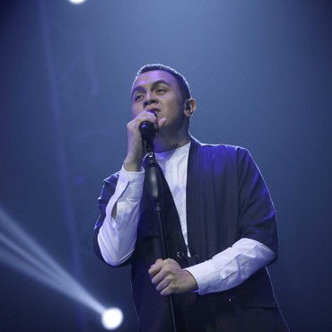 Lirik Lagu Cahaya - Tulus