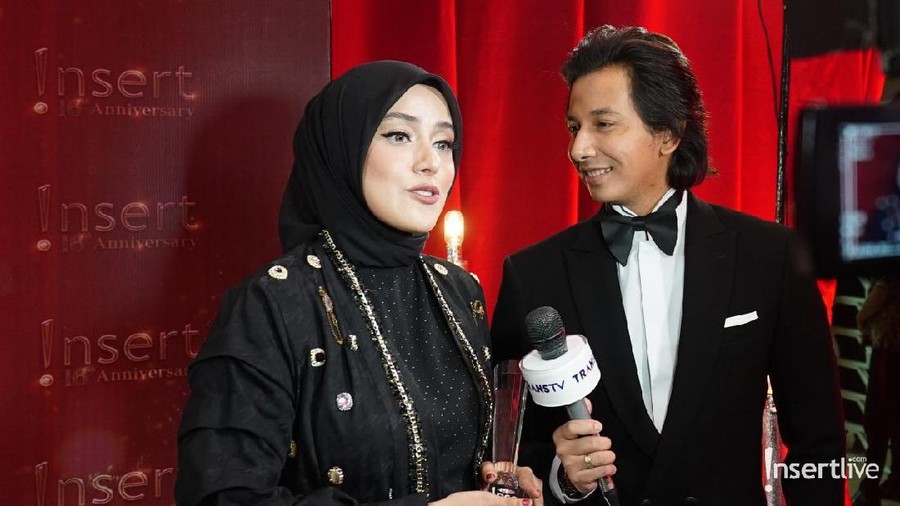 Galih Ginanjar Tulis Permintaan Maaf, Fairuz: Aku Sudah Diinjak-injak Sonny Septian dan Fairuz A Rafiq mendapat surat permintaan maaf dari Galih Ginanjar.