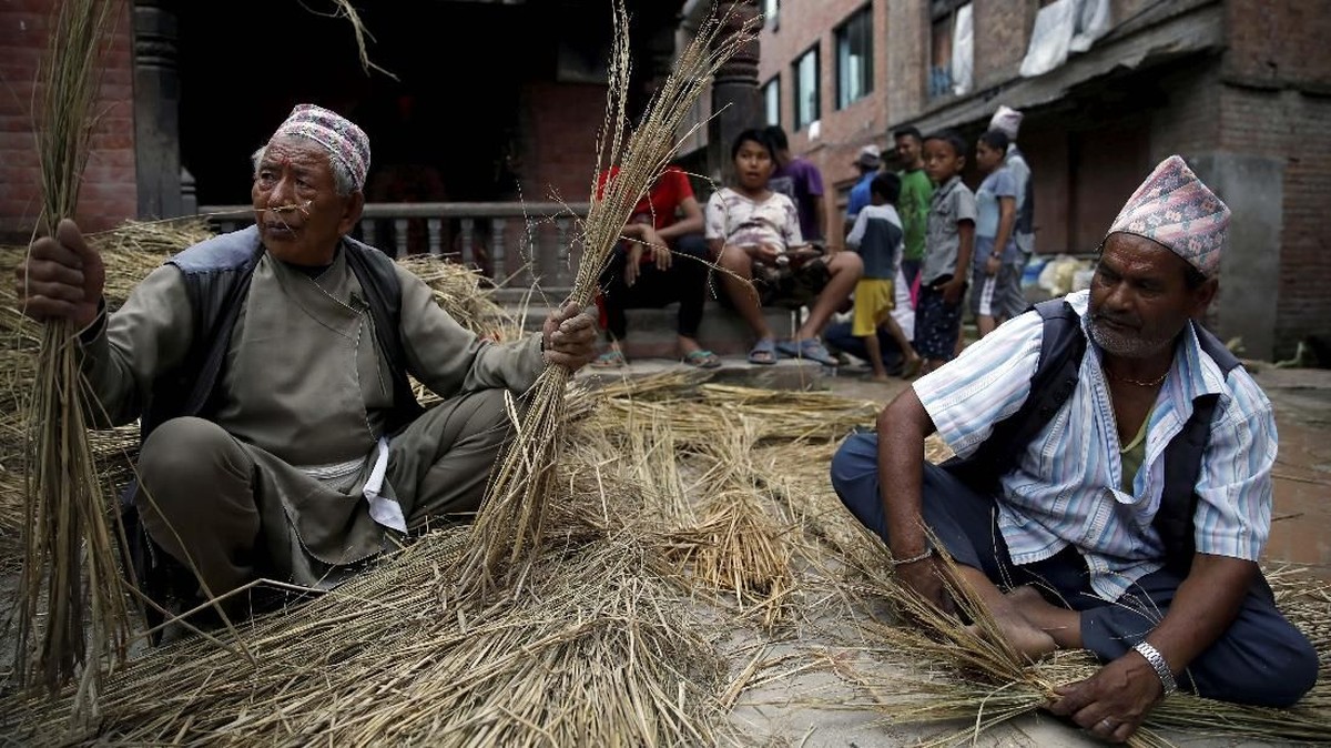 FOTO: Api yang Rayakan Kematian Iblis Ghantakarna di Nepal