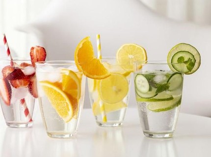 3 Resep Infused Water dengan Satu Buah yang Segar & Sehat