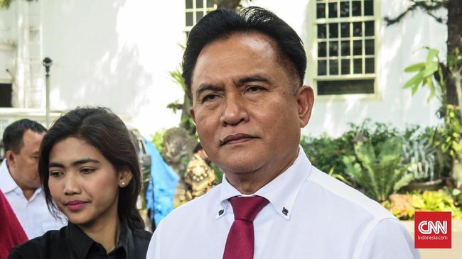 Yusril mengaku akan siap membantu jika pemerintahan Jokowi memerlukan analisis atau pertimbangan hukum terkait pembangunan IKN Nusantara.
