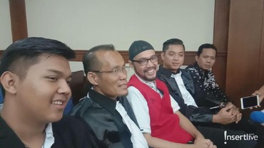 img-title Dituduh Kasar, Ini Kata Sandy Tumiwa