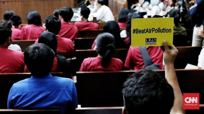 Saksi fakta dalam sidang gugatan pencemaran udara di Jakarta mengungkap pelbagai aduan dampak polusi mulai dari sesak napas hingga pingsan.