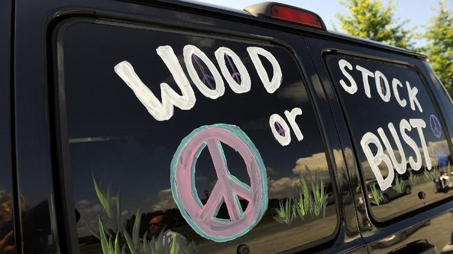 Netflix Garap Serial Dokumenter tentang Woodstock '99 Dikenal sebagai festival musik demi perdamaian, terjadi kekerasan dan pelecehan seksual di antara pengunjung Woodstock '99.