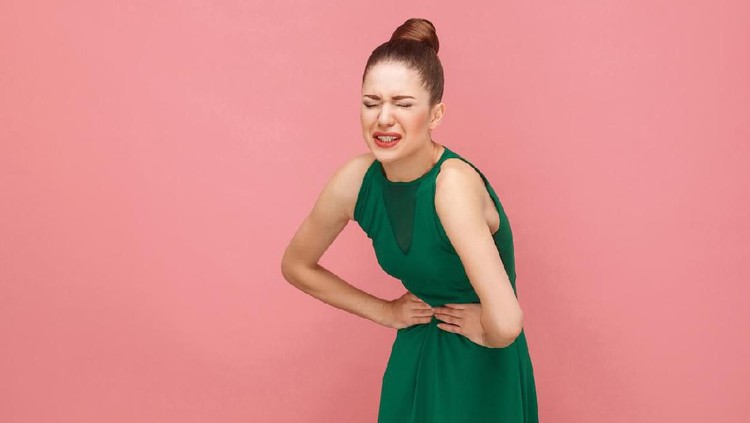 Gastritis bisa dialami siapa saja. Meskipun, ada beberapa kondisi yang bikin seseorang lebih rentan terkena gastritis.