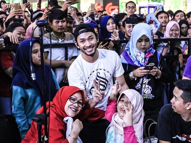 Muhammad Kautsar atau yang lebih dikenal dengan nama Uki dipastikan hengkang dari grup band NOAH. Keputusan itu disebut telah mantap diambil sang gitaris.