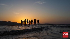 Pantai Ulee Lheue Banda Aceh Tercemar Tumpahan Batubara