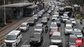 Operasi Patuh Jaya di Jakarta Sasar Pengendara Tanpa Helm SNI