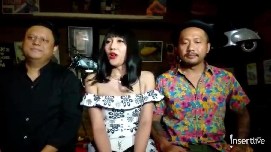 Lucinta Luna produseri penyanyi baru bernama Mahaputra.