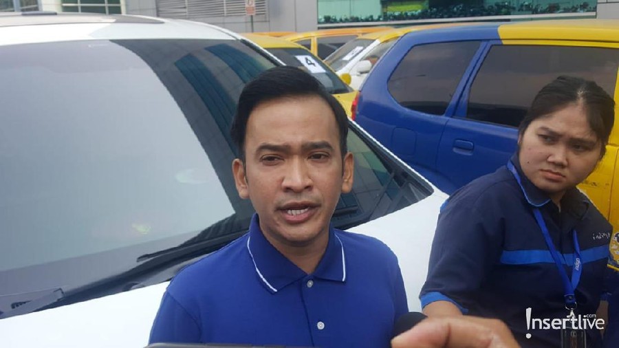 Kerugian dari gerai ayam milik Ruben Onsu mencapai Rp800 juta.