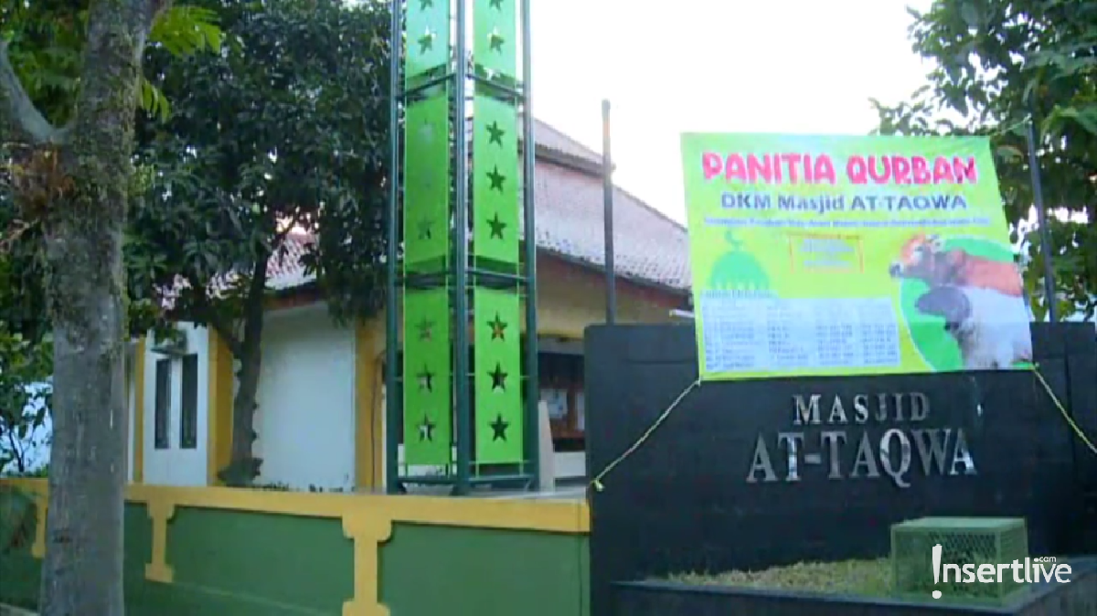 Beberapa potret terkini keadaan rumah duka disemayamkannya jenazah Almarhum Agung Hercules di Bandung&period;