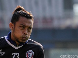 Hamka Hamzah Tinggalkan Arema FC