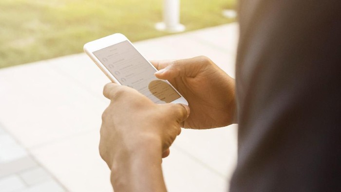 Tanda Hacker Ada di Ponselmu, Salah Satunya Ada Iklan Pop-up Aneh!