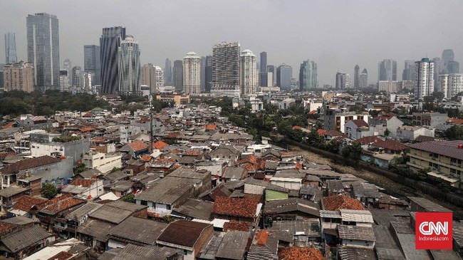 Ekonom memberikan 5 rekomendasi ke Prabowo Subianto di 100 hari pertama pemerintahannya, antara lain; menjaga stabilitas rupiah dan percepat hiliriasi.