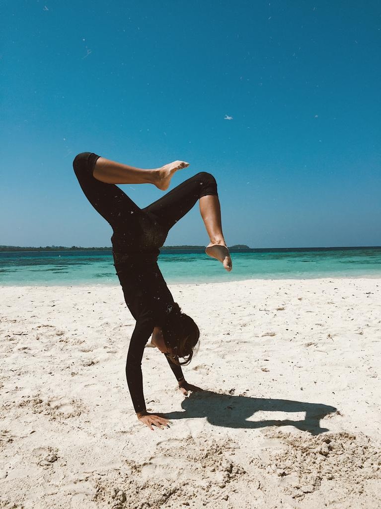 Syuting Video Clip 'Senorita' di Karimun Jawa ala MTMA MTMA mengajak para host untuk reka adegan dari video klip Senorita di indahnya pantai Karimun Jawa.
