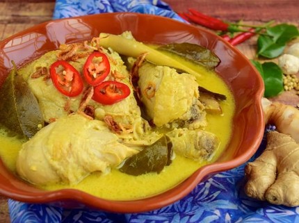 Resep Opor Ayam Komplit ala Yogyakarta, Semarakkan Hidangan Lebaran