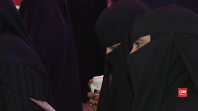 VIDEO: Perempuan Saudi Bebas Bepergian Tanpa Izin Wali Pria