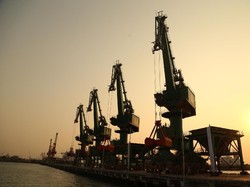 Jokowi Jengkel Ada Pelabuhan Nggak Punya Jalan, Bagaimana Solusinya?