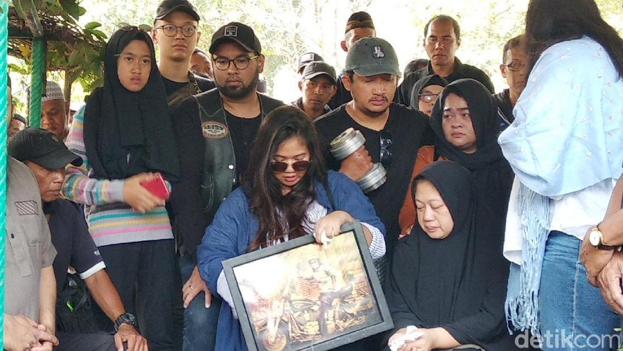 Keikhlasan Keluarga Lepas Kepergian Agung Hercules Selamanya
