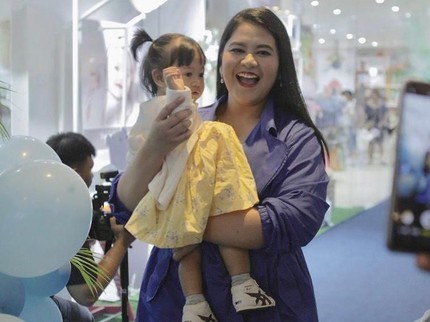 Hobi Belanja Online, Kahiyang Ayu Suka Cari Diskonan & Ongkir Gratis