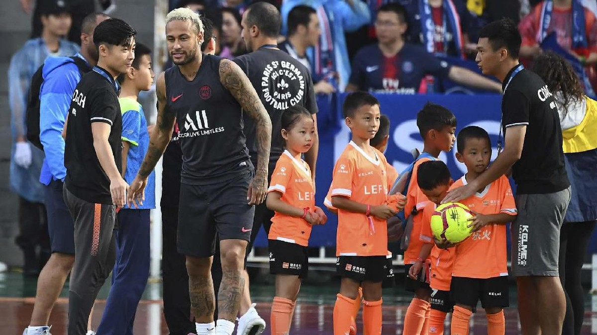 FOTO: Neymar Kembali Ceria di PSG