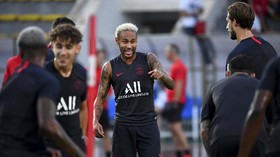 FOTO: Neymar Kembali Ceria di PSG