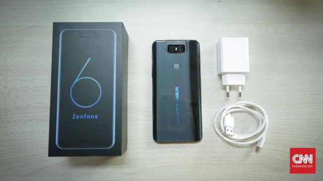 CNNIndonesia.com berkesempatan menjajal Asus Zenfone 6 yang baru diperkenalkan di Spanyol pada 16 Mei lalu selama dua pekan.