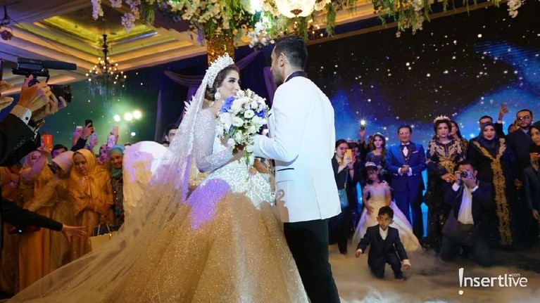 Tania Nadira dan Abdullah Alwi kembali menggelar resepsi mewah di sebuah hotel mewah di Jakarta.